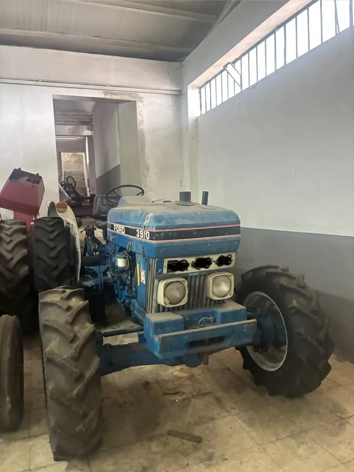 Trator Ford 3910 usado à venda em Santo Tirso - Rui Cabo & Matos