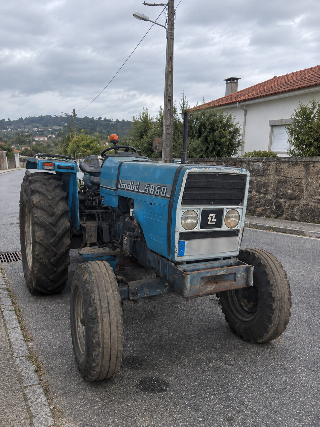 Trator Landini 5860 — Direção Assistida usado à venda em Santo Tirso - Rui Cabo & Matos